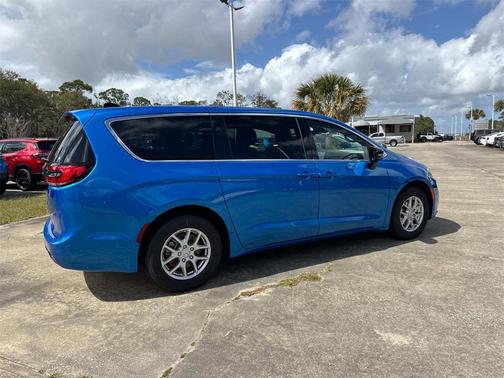 2026 Chrysler Pacifica L