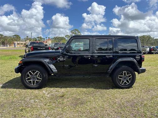 2025 Jeep Wrangler 4-Door Sahara 4x4