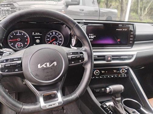 Ebony Black 2024 Kia K5 GT