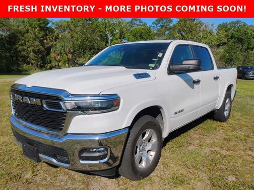 Bright White Clearcoat 2025 RAM 1500 Big Horn/Lone Star