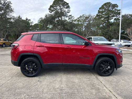 Red Hot Pearlcoat 2026 Jeep Compass Latitude