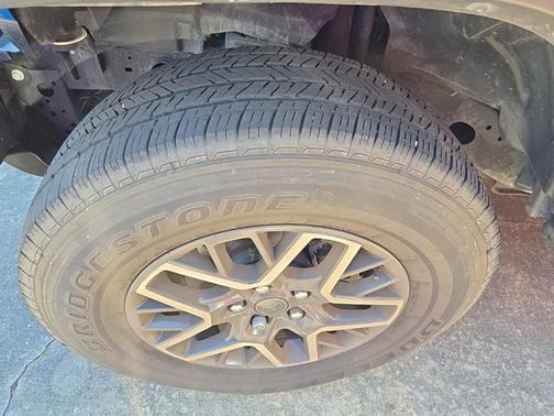 Hydro Blue Pearlcoat 2024 Jeep Wrangler 4-Door Sahara 4x4