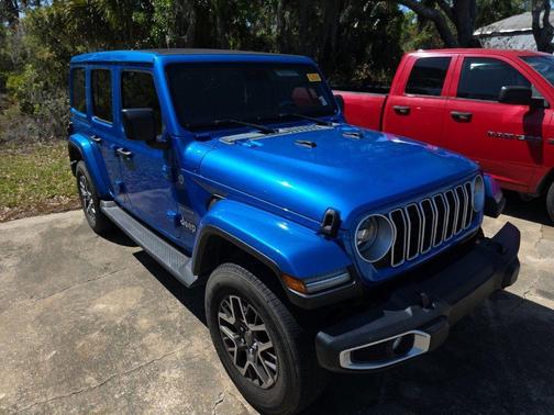 Hydro Blue Pearlcoat 2024 Jeep Wrangler 4-Door Sahara 4x4