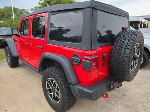 Firecracker Red Clearcoat 2026 Jeep Wrangler Rubicon
