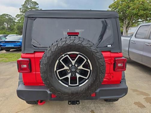 Firecracker Red Clearcoat 2026 Jeep Wrangler Rubicon