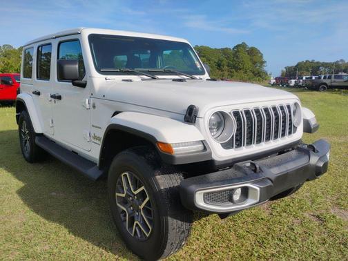 2024 Jeep Wrangler 4-Door Sahara 4x4