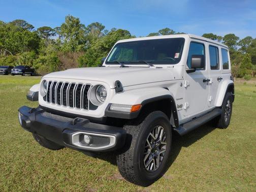 2024 Jeep Wrangler 4-Door Sahara 4x4