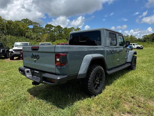 2025 Jeep Gladiator High Tide