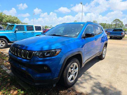 Laser Blue Pearlcoat 2023 Jeep Compass Latitude