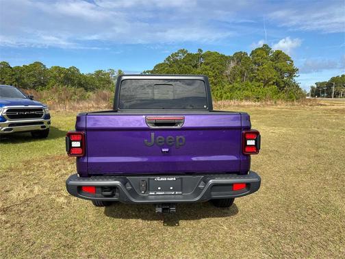 2026 Jeep Gladiator Sport S