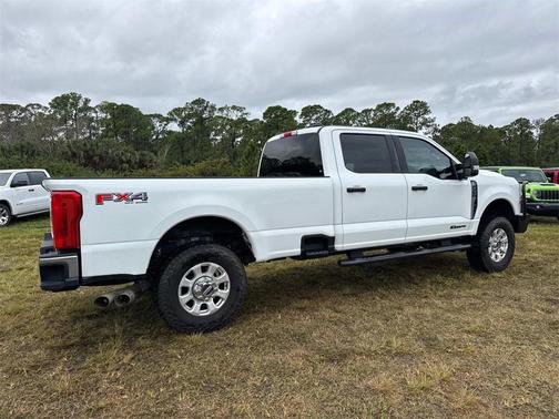 2023 Ford F-350 XLT