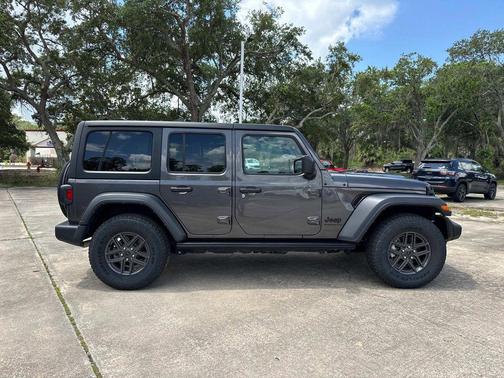 Granite Crystal Metallic Clearcoat 2024 Jeep Wrangler Sport S
