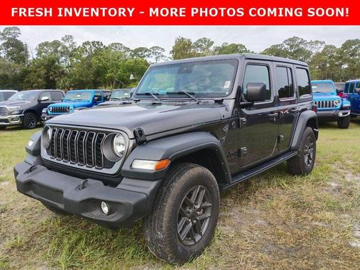 Granite Crystal Metallic Clearcoat 2024 Jeep Wrangler Sport S