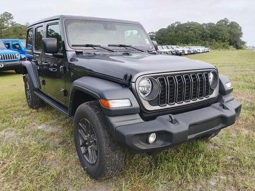 Granite Crystal Metallic Clearcoat 2024 Jeep Wrangler Sport S