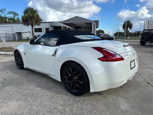 2015 Nissan 370Z Touring