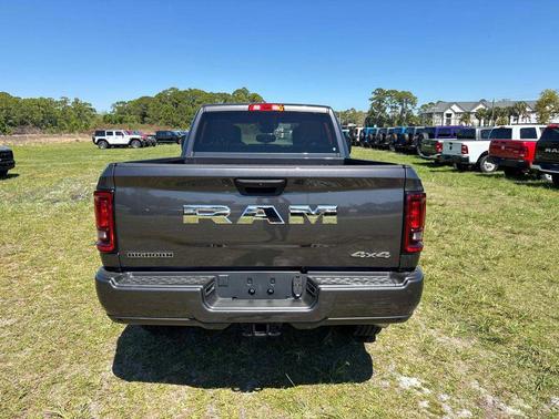 2026 RAM 2500 Big Horn Crew Cab 4x4 6'4' Box