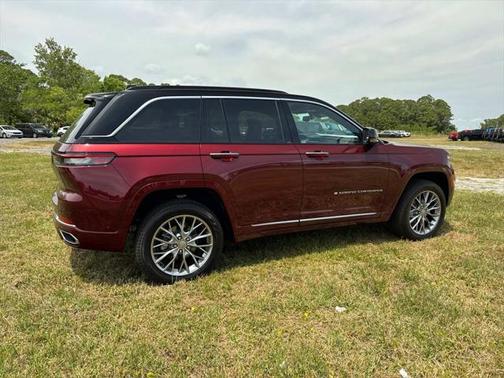 2025 Jeep Grand Cherokee Summit