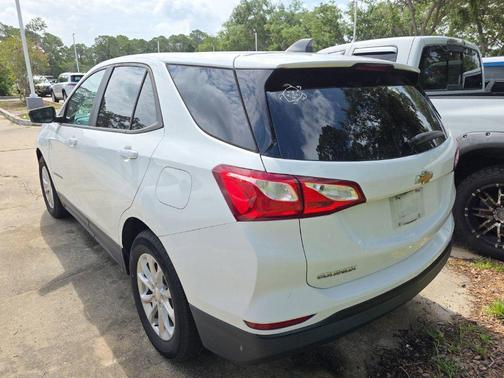 Summit White 2021 Chevrolet Equinox LS