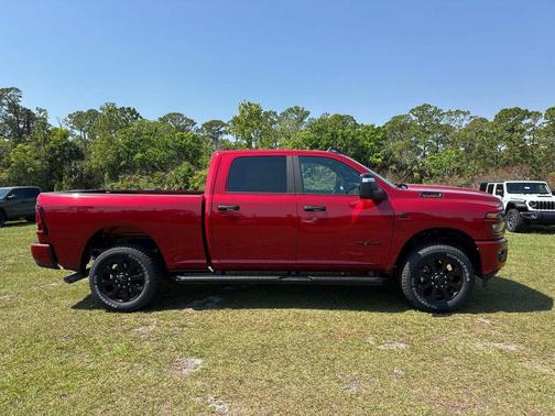 Molten Red Pearlcoat 2026 RAM 3500 Big Horn Crew Cab 4x4 6'4' Box
