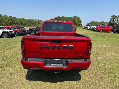Molten Red Pearlcoat 2026 RAM 3500 Big Horn Crew Cab 4x4 6'4' Box