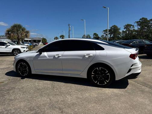 Glacial White Pearl 2023 Kia K5 GT-Line