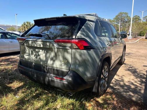 2021 Toyota RAV4 XLE Premium
