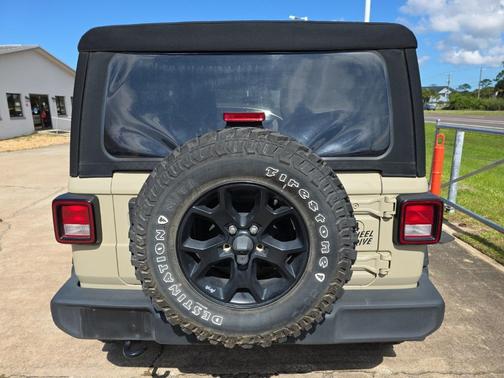 2022 Jeep Wrangler Willys