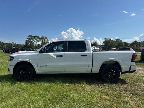 Ivory White Tri-Coat Pearlcoat 2026 RAM 1500 Laramie