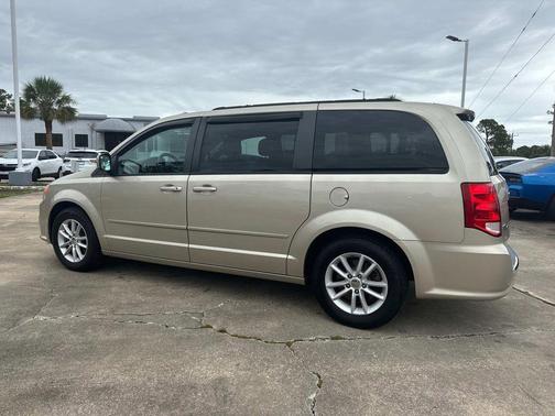 Cashmere/Sandstone Pearlcoat 2015 Dodge Grand Caravan SXT