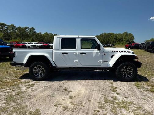 2025 Jeep Gladiator Mojave X