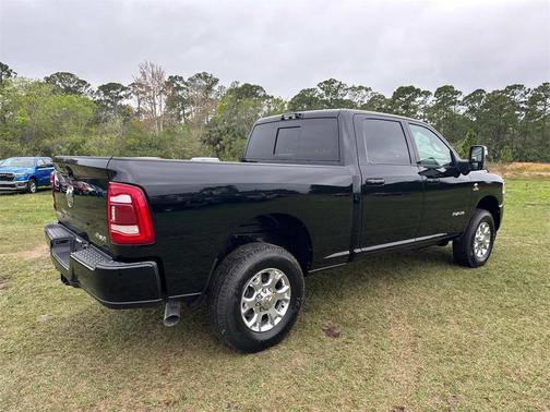 2024 RAM 2500 Laramie Crew Cab 4x4 6'4' Box