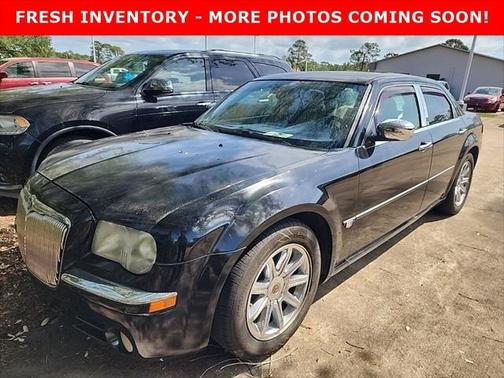 2005 Chrysler 300C Base