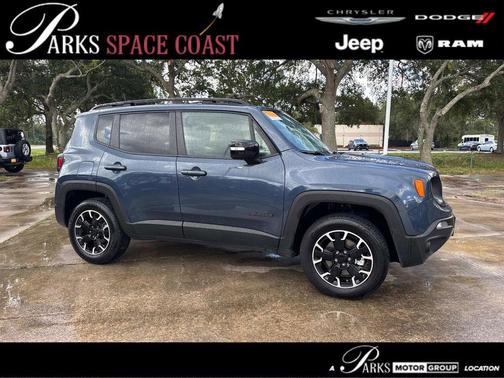 Slate Blue Pearlcoat 2023 Jeep Renegade Upland