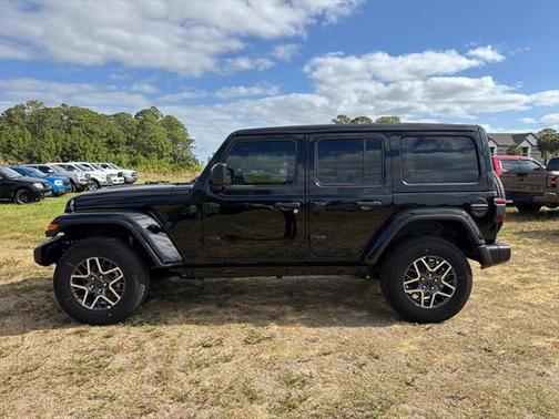 2025 Jeep Wrangler 4-Door Sahara 4x4