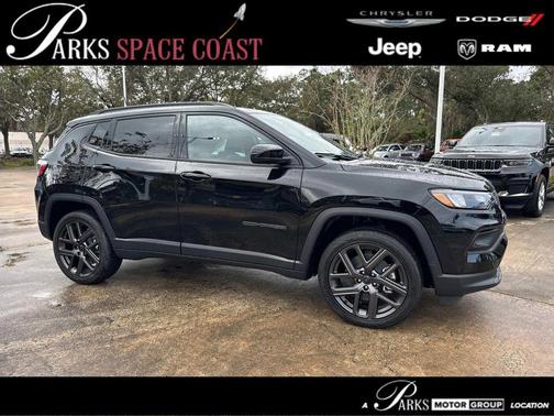 Diamond Black Crystal Pearlcoat 2026 Jeep Compass Latitude