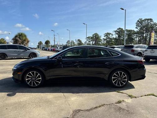 2022 Hyundai SONATA Limited