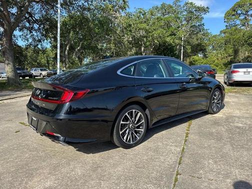 2022 Hyundai SONATA Limited