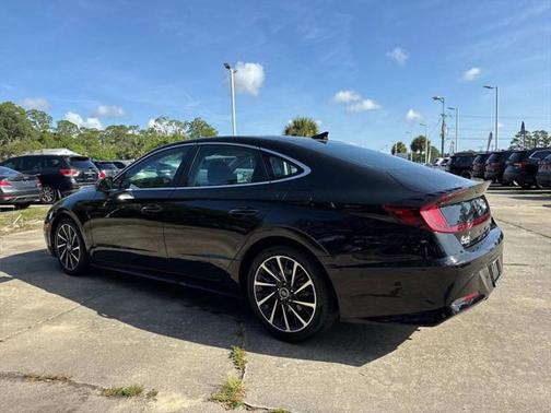2022 Hyundai SONATA Limited