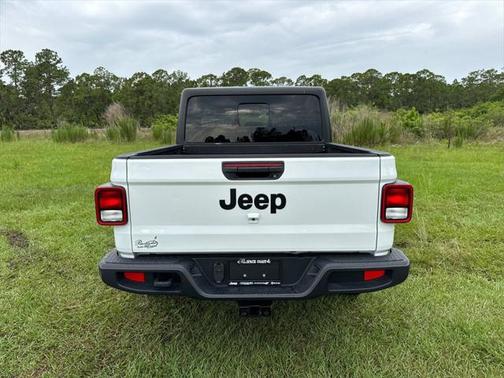 2023 Jeep Gladiator Sport S