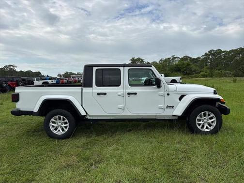 2023 Jeep Gladiator Sport S
