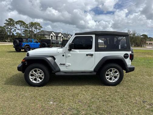 2022 Jeep Wrangler Sport