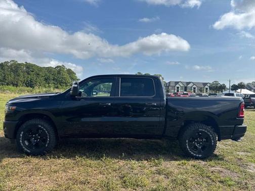 2025 RAM 1500 Warlock Crew Cab 4x4 5'7' Box