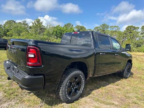 2025 RAM 1500 Warlock Crew Cab 4x4 5'7' Box
