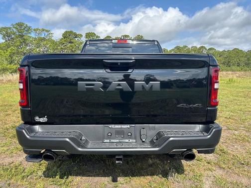 2025 RAM 1500 Warlock Crew Cab 4x4 5'7' Box