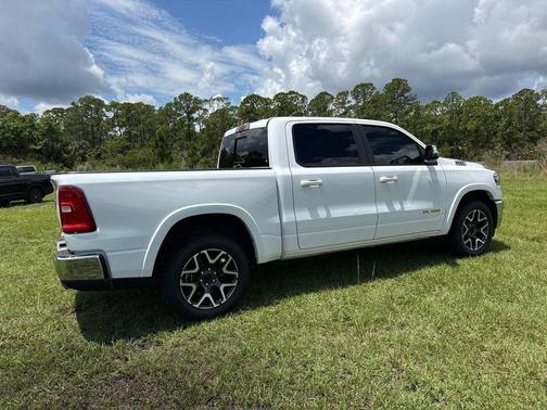 Bright White Clearcoat 2025 RAM 1500 Laramie