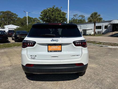 Bright White Clearcoat 2023 Jeep Compass Limited