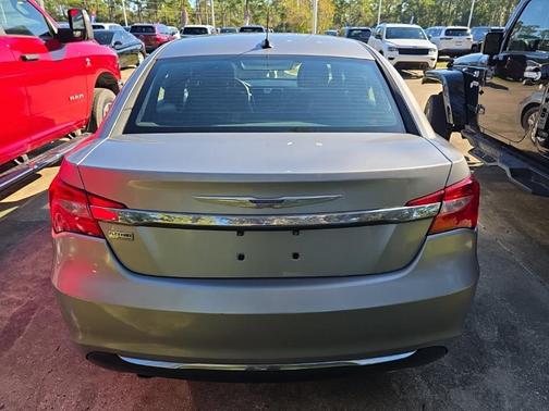 2013 Chrysler 200 Touring