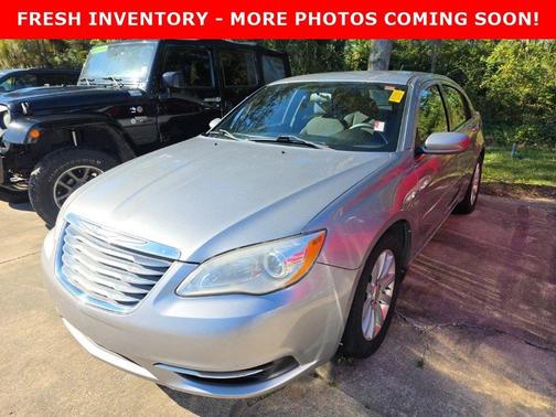 2013 Chrysler 200 Touring