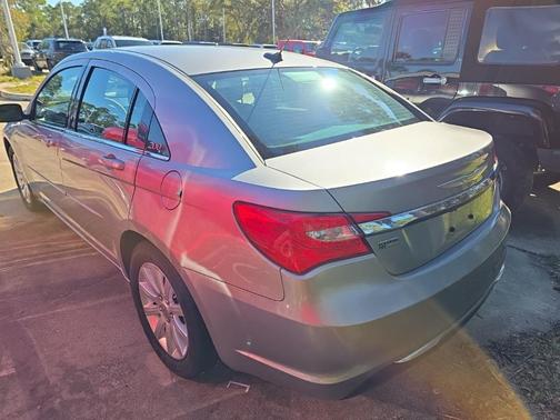 2013 Chrysler 200 Touring