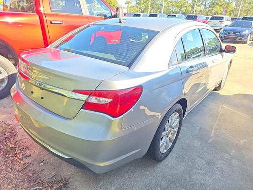 2013 Chrysler 200 Touring